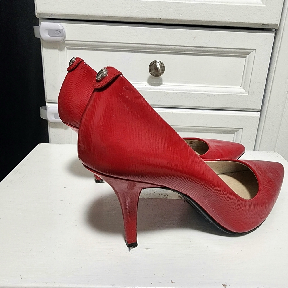 Michael Kors Cherry red heels - Picture 12 of 16